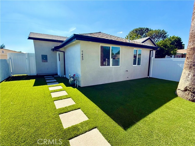 7443 Oakdale Avenue, Winnetka CA: https://media.crmls.org/medias/bb3676f9-4d9b-44d5-a685-2ccf901ab9e6.jpg
