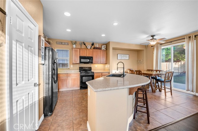 33513 Cedar Creek Lane, Lake Elsinore CA: https://media.crmls.org/medias/bb368670-1312-4e96-babe-d63bfe116bdd.jpg