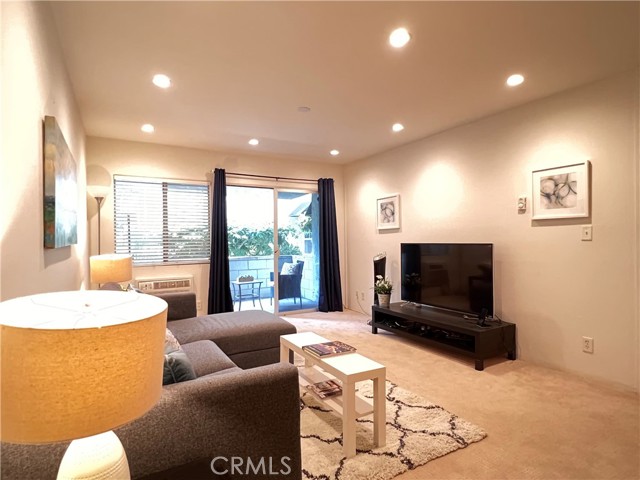 Detail Gallery Image 8 of 44 For 4900 Overland Avenue #125,  Culver City,  CA 90230 - 2 Beds | 2 Baths