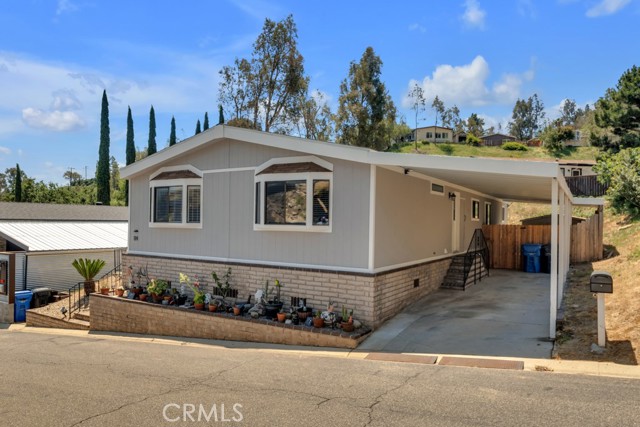 24425 Woolsey Canyon Road, West Hills CA: https://media.crmls.org/medias/bb369424-f717-4d71-9e7e-6c2b76ee2e2a.jpg