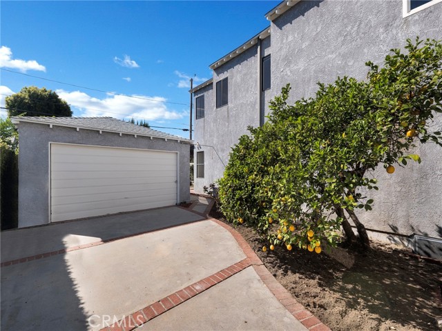 Detail Gallery Image 46 of 55 For 345 S Beachwood Dr, Burbank,  CA 91506 - 5 Beds | 3 Baths