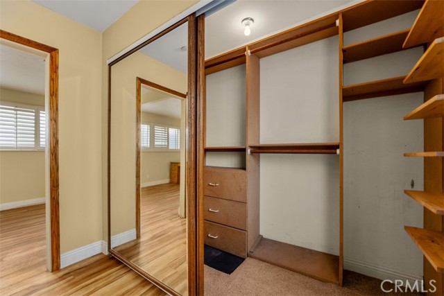 55 B Surfside Avenue, Surfside CA: https://media.crmls.org/medias/bb38a816-d425-45e5-be20-d55b116ce722.jpg