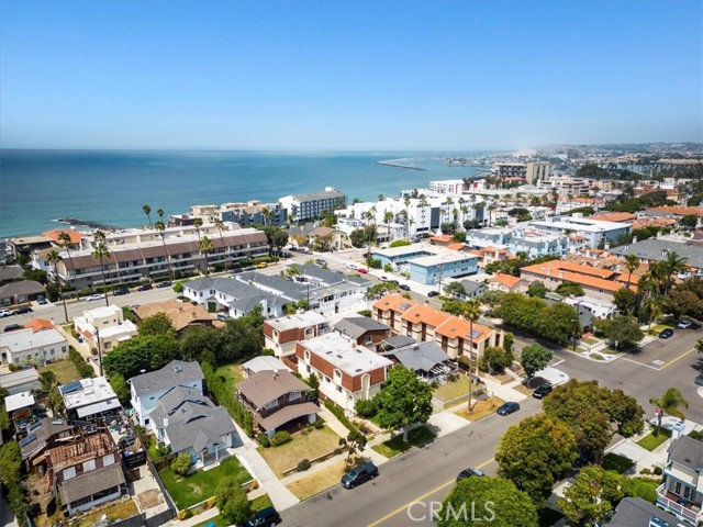 705 Broadway, Redondo Beach, California 90277, 2 Bedrooms Bedrooms, ,2 BathroomsBathrooms,Residential,Sold,Broadway,SB22186811