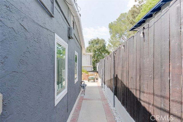 Detail Gallery Image 22 of 30 For 10777 Mountair Ave, Tujunga,  CA 91042 - 2 Beds | 1 Baths