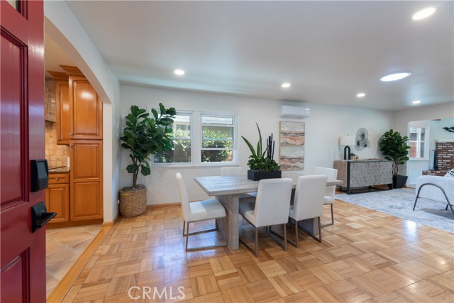 2054 Pattiz Avenue, Long Beach CA: https://media.crmls.org/medias/bb3a1066-c400-4fb1-9906-6a9cf832057c.jpg