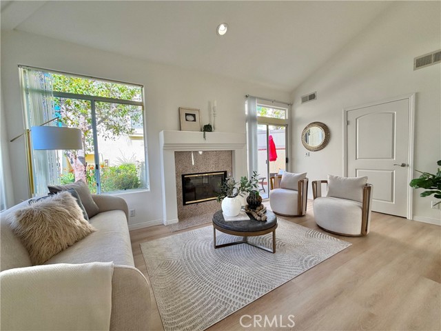 Front Image Thumbnail for CRSB26006956