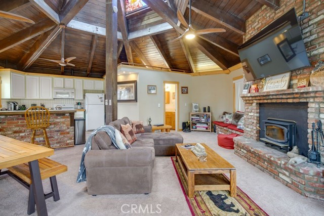 676 Butte Avenue, Big Bear City CA: https://media.crmls.org/medias/bb3ac622-766c-42e9-930c-48804b340462.jpg