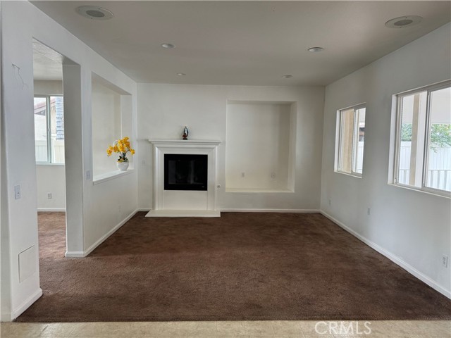 Detail Gallery Image 5 of 12 For 1416 Plaza Way, Perris,  CA 92570 - 4 Beds | 2/1 Baths