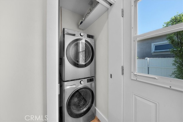 Detail Gallery Image 14 of 39 For 1430 Bonnie Brae, Hermosa Beach,  CA 90254 - 3 Beds | 3 Baths