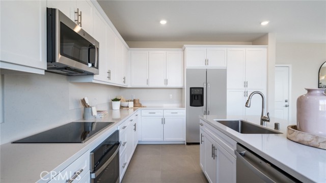 31583 Cobalite Drive, Winchester CA: https://media.crmls.org/medias/bb3bf706-4f26-4b89-ad2d-2e156ddec437.jpg