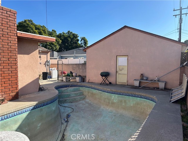 Detail Gallery Image 13 of 27 For 3513 Shipway, Long Beach,  CA 90808 - 3 Beds | 2 Baths