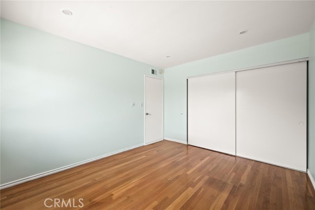 22606 Archwood Street photo 18