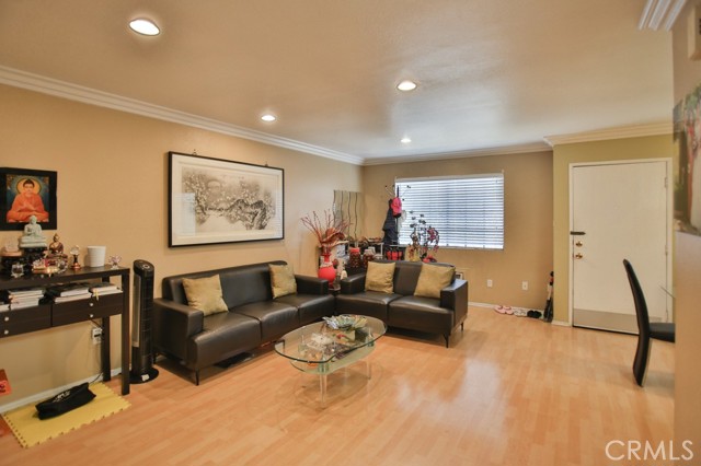 Detail Gallery Image 3 of 28 For 8800 Garden Grove Bld #19,  Garden Grove,  CA 92844 - 2 Beds | 2 Baths