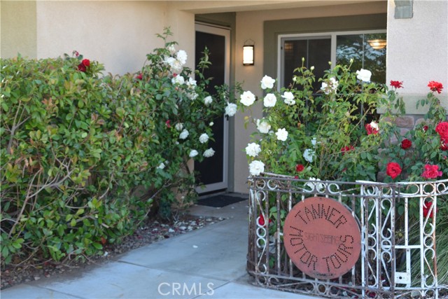 Detail Gallery Image 3 of 42 For 17648 Park Plaza Ct, Victorville,  CA 92395 - 4 Beds | 2 Baths
