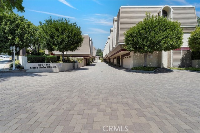 Detail Gallery Image 2 of 38 For 866 Sierra Madre Villa Ave #7,  Pasadena,  CA 91107 - 3 Beds | 2/1 Baths