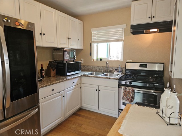 Detail Gallery Image 7 of 11 For 8415 Elburg St, Paramount,  CA 90723 - 2 Beds | 1 Baths
