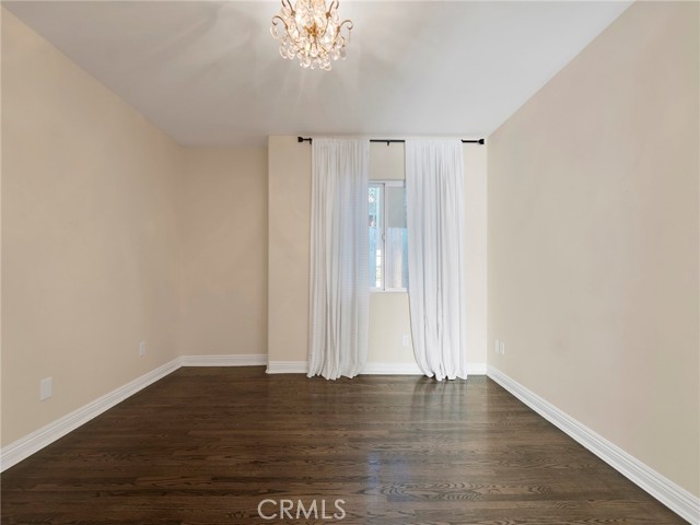 Detail Gallery Image 21 of 33 For 4231 Stern, Sherman Oaks,  CA 91423 - 4 Beds | 3 Baths