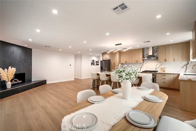 14126 Runnymede Street, Van Nuys CA: https://media.crmls.org/medias/bb43da7e-b9db-4e11-aebf-372f488ae0fe.jpg