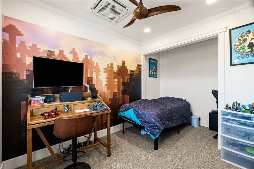 https://media.crmls.org/medias/bb443741-ce6a-4625-8cb2-bb123a04d0cf.jpg?preset=X-Large