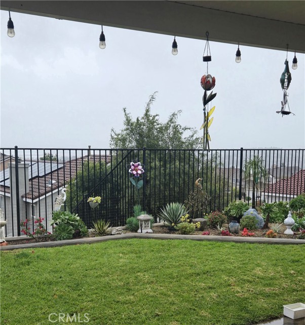 Detail Gallery Image 3 of 4 For 21401 Greyson, Moreno Valley,  CA 92557 - 5 Beds | 3 Baths