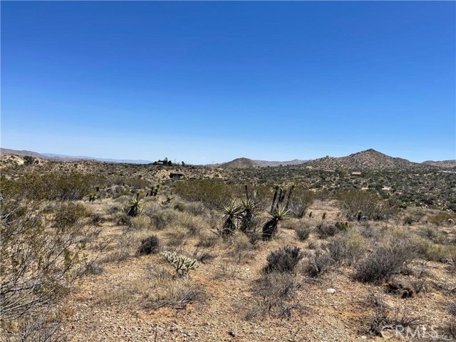 Detail Gallery Image 8 of 13 For 54589 Hoopa Trail, Yucca Valley,  CA 92284 - – Beds | – Baths