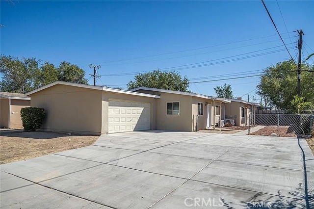 45408 Corkwood Avenue, Lancaster CA: https://media.crmls.org/medias/bb457368-e771-423c-a37d-49c9adf6b53a.jpg