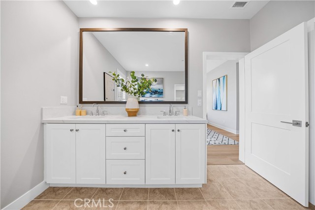 149 Fairgreen, Irvine CA: https://media.crmls.org/medias/bb45cb23-2bfd-408e-a3a5-09ba6f4e0e25.jpg