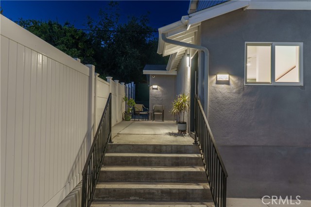3419 Montrose Avenue, La Crescenta CA: https://media.crmls.org/medias/bb461ba9-0de2-4819-8735-7903df4ad8a2.jpg