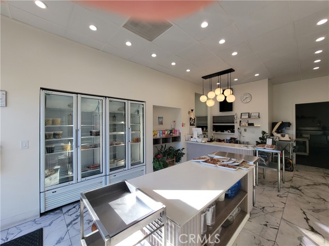 16320 S Western Avenue, Gardena CA: https://media.crmls.org/medias/bb463843-deff-4742-b828-e1c62ea533b3.jpg