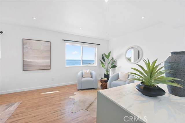 Detail Gallery Image 31 of 46 For 31161 Holly Dr, Laguna Beach,  CA 92651 - 5 Beds | 2/1 Baths
