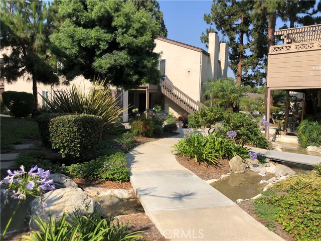 Detail Gallery Image 18 of 19 For 1240 Cabrillo Park, Santa Ana,  CA 92701 - 2 Beds | 2 Baths