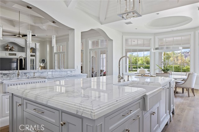 24100 HIDDEN RIDGE Road, Hidden Hills CA: https://media.crmls.org/medias/bb4833f0-6238-41df-9801-beb9eb1e1603.jpg