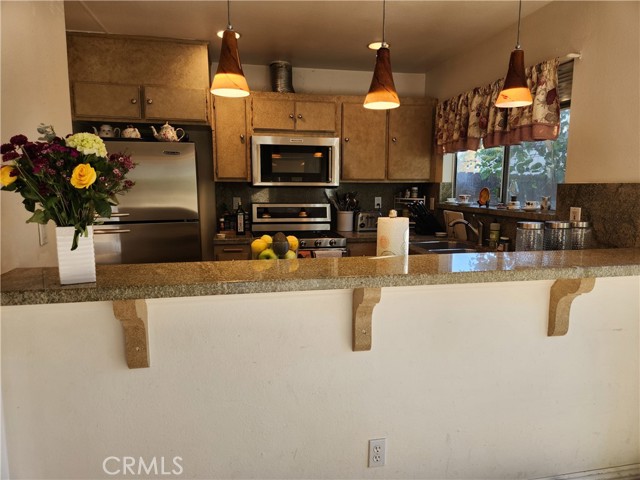 Detail Gallery Image 10 of 21 For 15145 Marquette St #E,  Moorpark,  CA 93021 - 3 Beds | 2/1 Baths