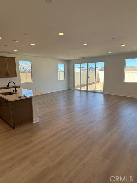 Detail Gallery Image 3 of 5 For 17454 Marion Mountain, Hesperia,  CA 92345 - 4 Beds | 3 Baths