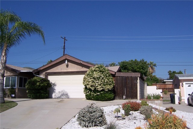 Detail Gallery Image 3 of 19 For 5493 Elm Ave, San Bernardino,  CA 92404 - 4 Beds | 2 Baths