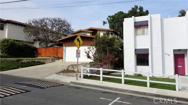 519 25th Street, Hermosa Beach, California 90254, 3 Bedrooms Bedrooms, ,2 BathroomsBathrooms,Residential,Sold,25th,PW22026205