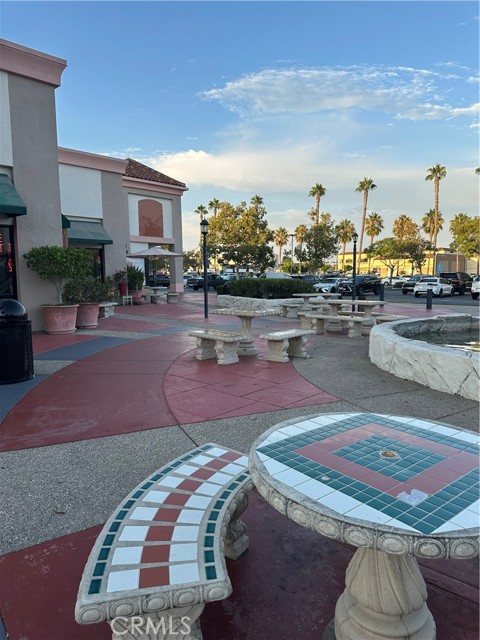 Detail Gallery Image 5 of 31 For 17888 Alburtis #B112,  Artesia,  CA 90701 - 2 Beds | 2 Baths