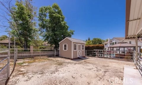 Detail Gallery Image 8 of 10 For 320 Forelock Ct, Simi Valley,  CA 93065 - 4 Beds | 3 Baths