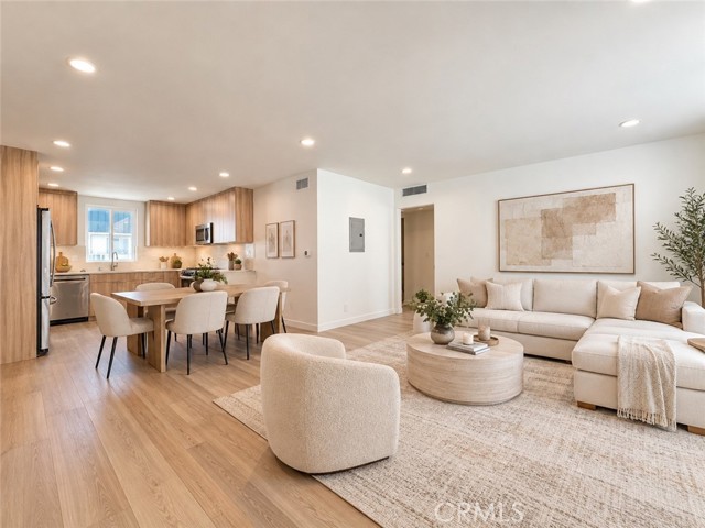 1540 S Beverly DR Unit: 3