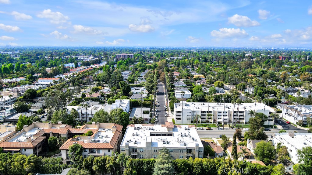 https://media.crmls.org/medias/bb4bceee-8e51-4366-8baf-aac284c8f692.jpg?preset=X-Large