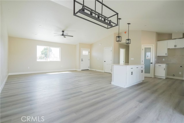 Detail Gallery Image 5 of 51 For 15413 Burwood Rd, Victorville,  CA 92394 - 4 Beds | 2 Baths