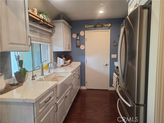 Detail Gallery Image 3 of 4 For 1124 Okapi, Ventura,  CA 93003 - 3 Beds | 1/1 Baths