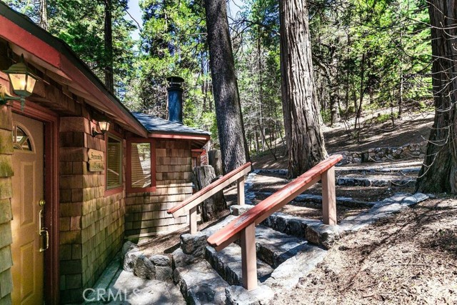 Detail Gallery Image 17 of 26 For 475 Blue Jay Canyon Rd, Blue Jay,  CA 92317 - 2 Beds | 2/1 Baths
