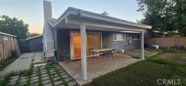 Detail Gallery Image 4 of 19 For 10937 Collett Ave, Granada Hills,  CA 91344 - 3 Beds | 2 Baths