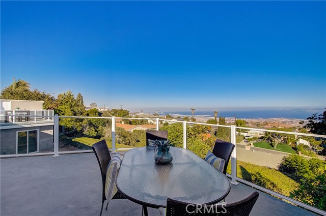 3246 Deluna Drive, Rancho Palos Verdes, California 90275, 5 Bedrooms Bedrooms, ,3 BathroomsBathrooms,Residential,Sold,Deluna,SB22153437