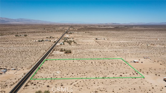 Detail Gallery Image 4 of 17 For 87000 Amboy Rd, Twentynine Palms,  CA 92277 - – Beds | – Baths