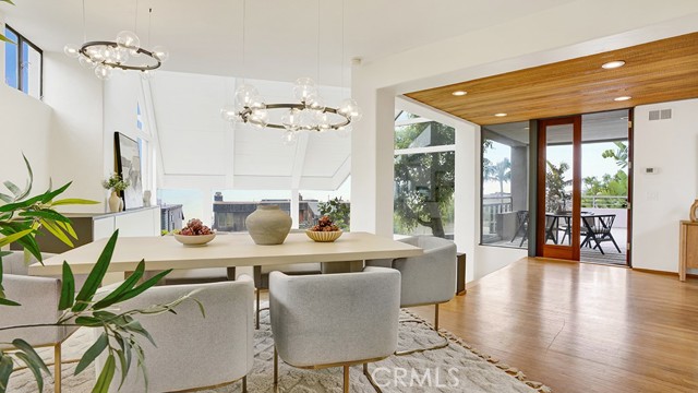 741 Marlin, Laguna Beach CA: https://media.crmls.org/medias/bb4eb4a9-c3d5-479d-8232-e4114cc592b9.jpg