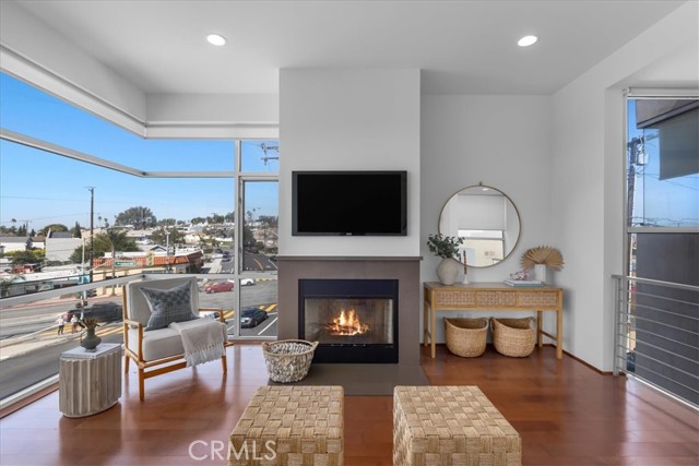 1132 Prospect Ave, Hermosa Beach, California 90254, 4 Bedrooms Bedrooms, ,3 BathroomsBathrooms,Residential,For Sale,Prospect Ave,SB25036807