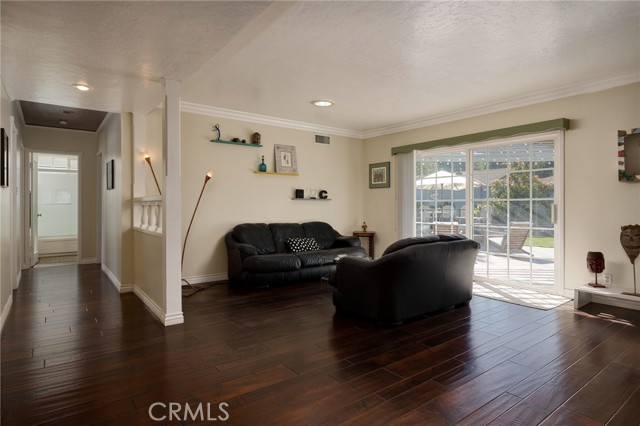 Detail Gallery Image 12 of 40 For 5022 Tasman, Huntington Beach,  CA 92649 - 3 Beds | 2 Baths