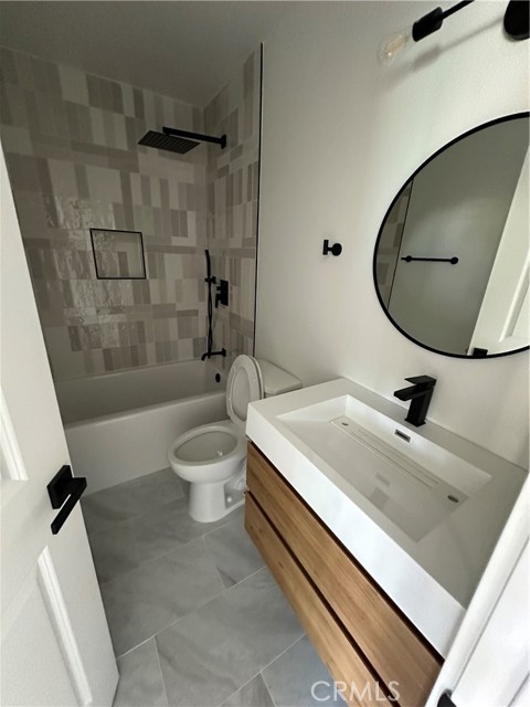 17372 Dairyview Circle, Huntington Beach CA: https://media.crmls.org/medias/bb4f066b-01a7-4fe1-ae59-0a7b31d78ac2.jpg